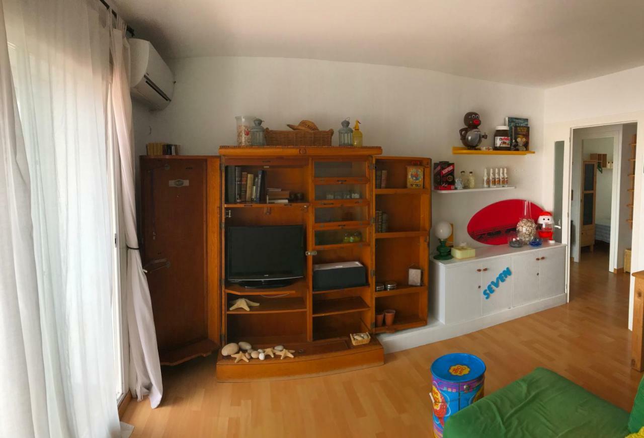 Apartamento Rits Beachfront Салоу Екстер'єр фото
